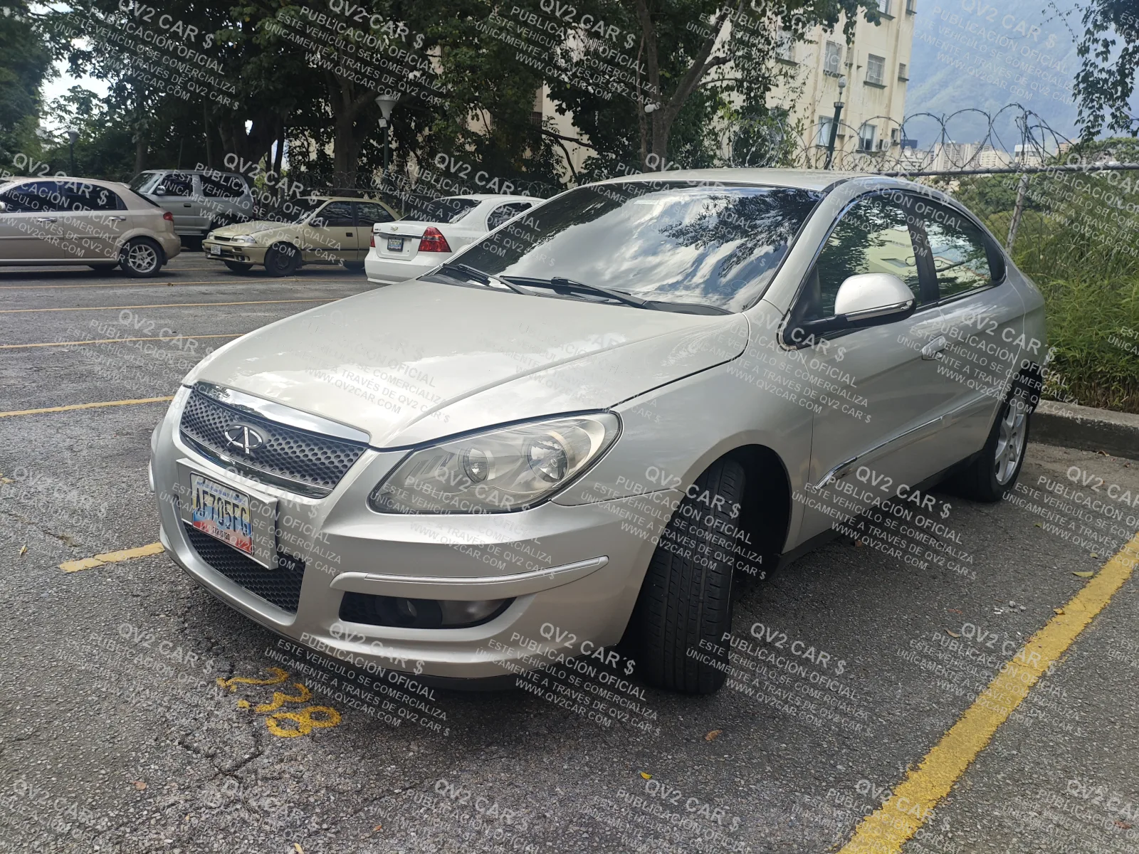CHERY ORINOCO lateral_derecho